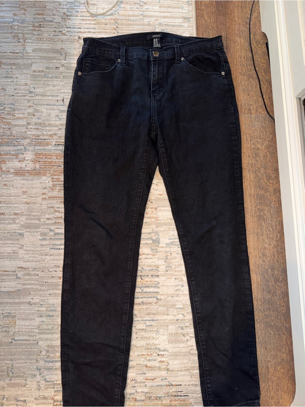 Forever 21 Women’s Slim Straight Black Jeans